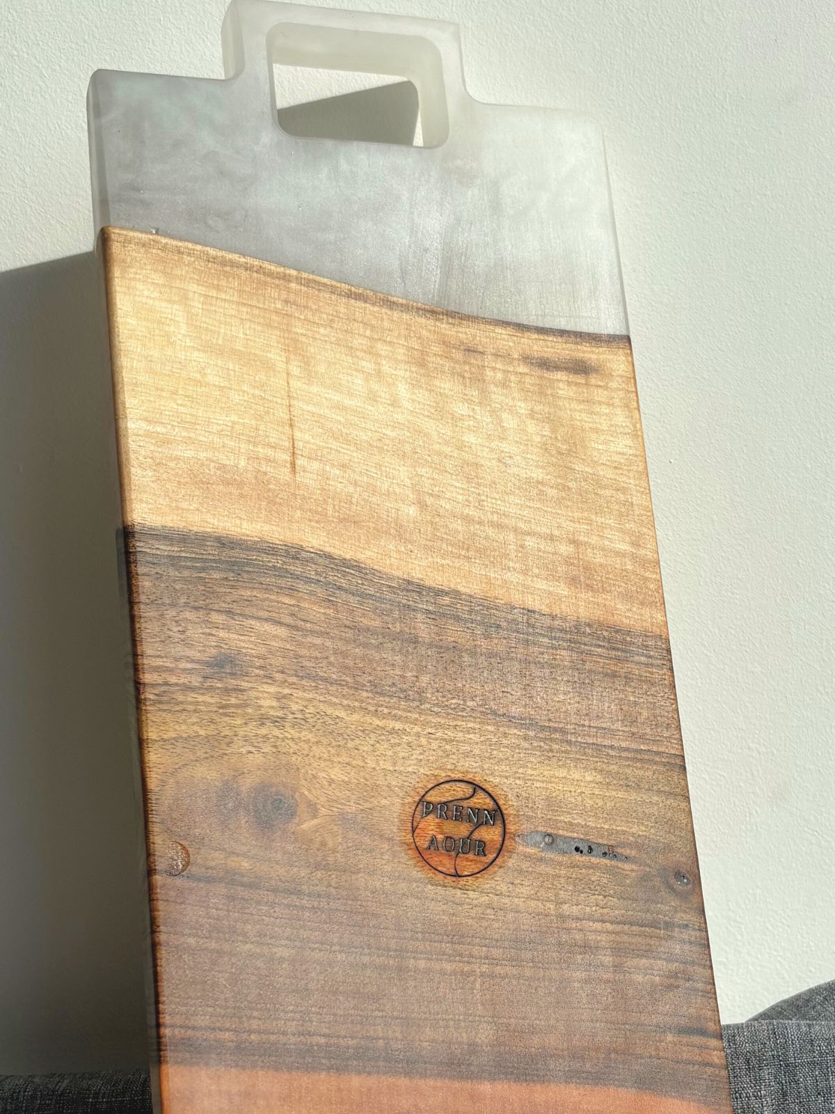 Planche - Cendré Délicat – planche apéritif bois résine époxy – vue 4