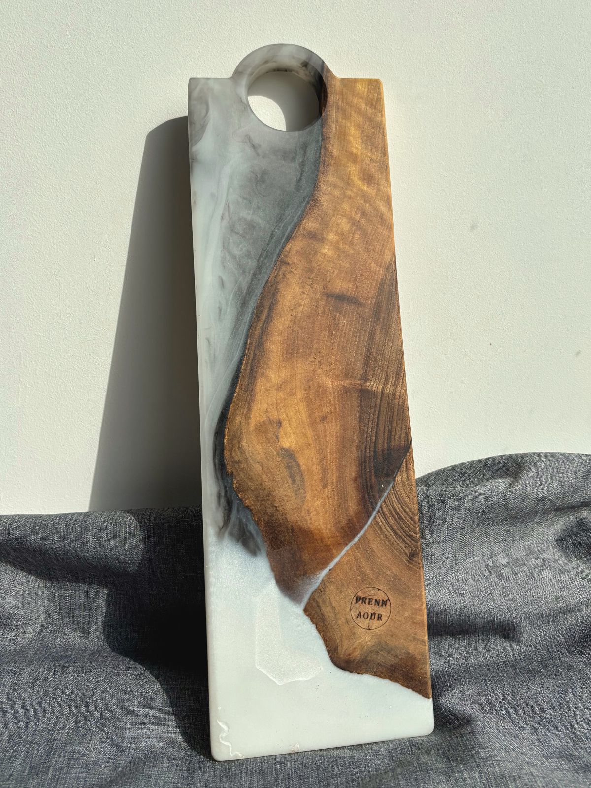 Planche - Graphite Marbré – planche apéritif bois résine époxy – vue 2