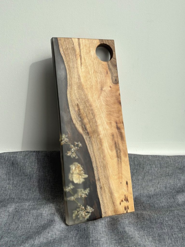 Planche - Eclosion Florale – planche apéritif bois résine époxy